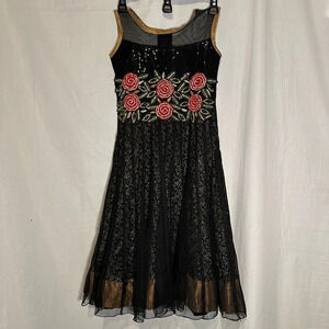 gorgeous rose appliqué / sequined / embossed dress size "28" made in India